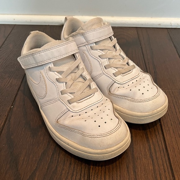 Nike Court Borough Low - Kids Size 3 - Picture 2 of 3